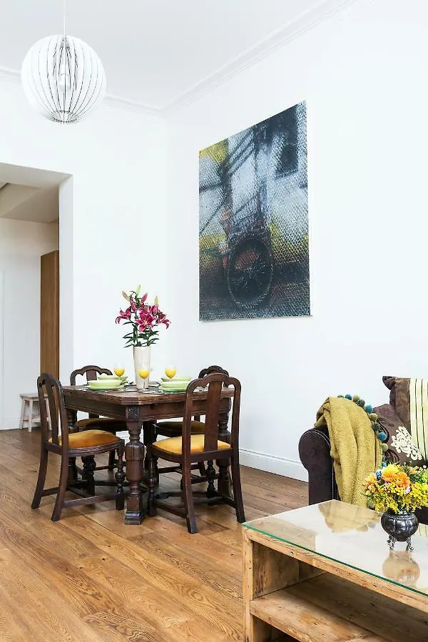Old Town Brigue Apartment By Otium Krakov