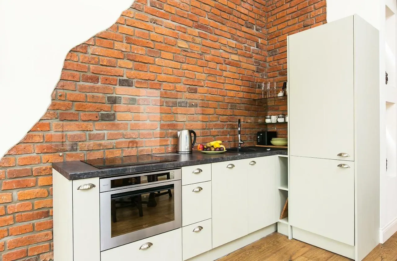 Old Town Brigue Apartment By Otium Krakov